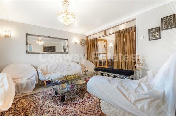 Fairmead Crescent, Edgware